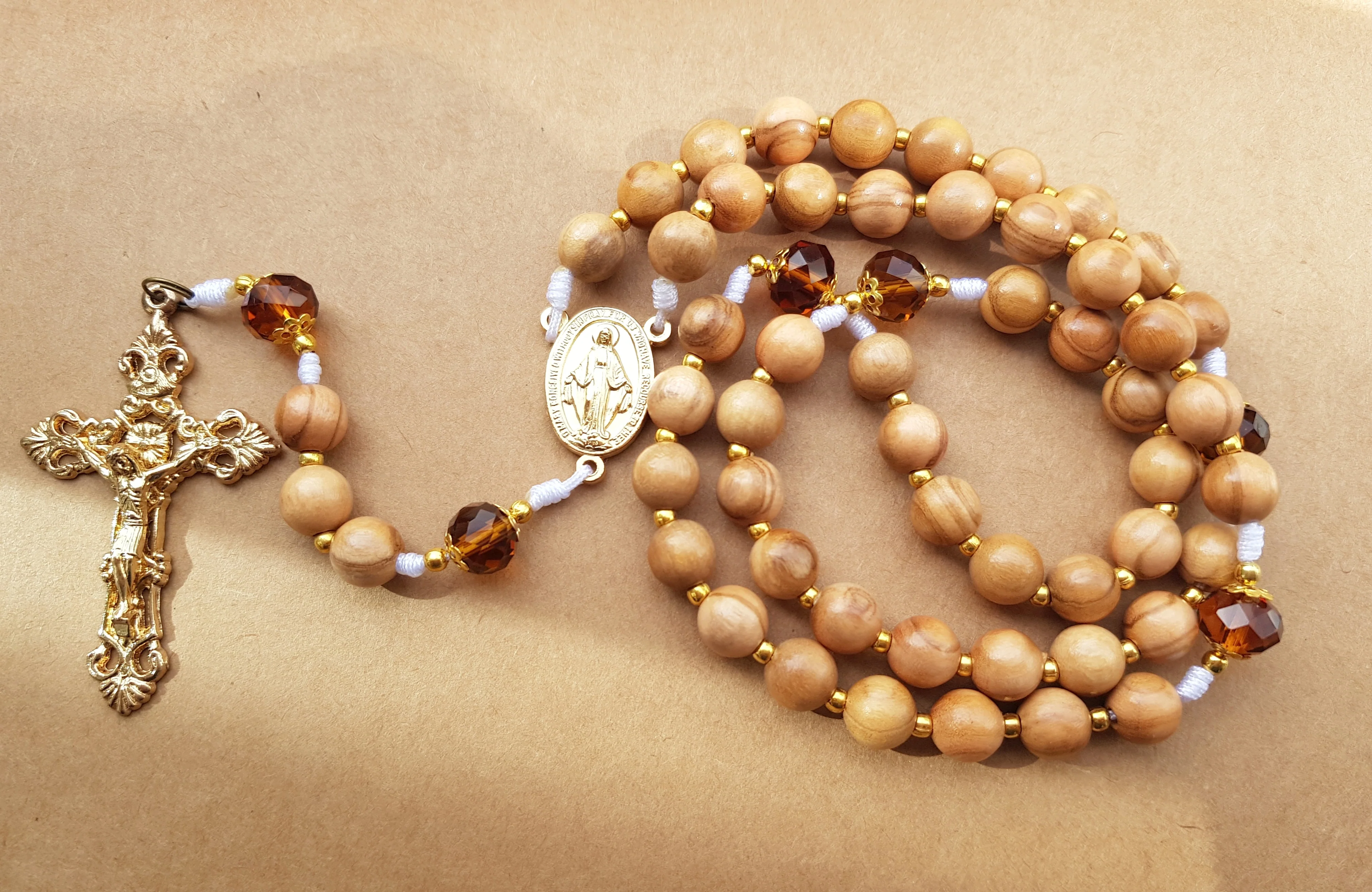 Rosenkranz Olivenholzperlen mit Glasschliffperlen bernstein - Image 3