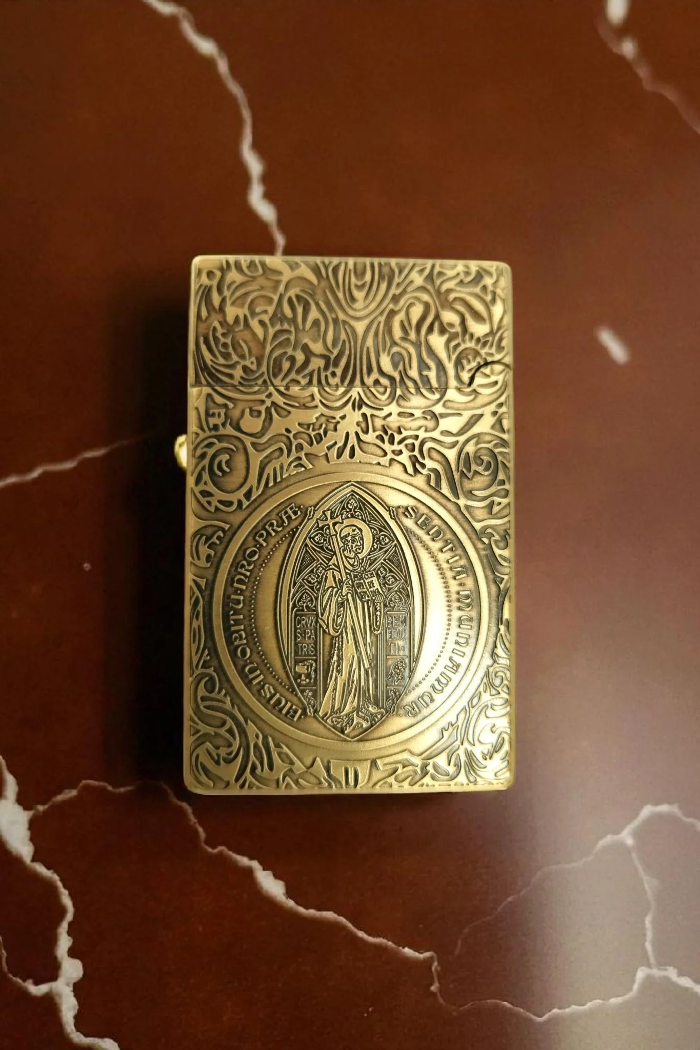 St. Benediktus Feuerzeug gold - Image 4