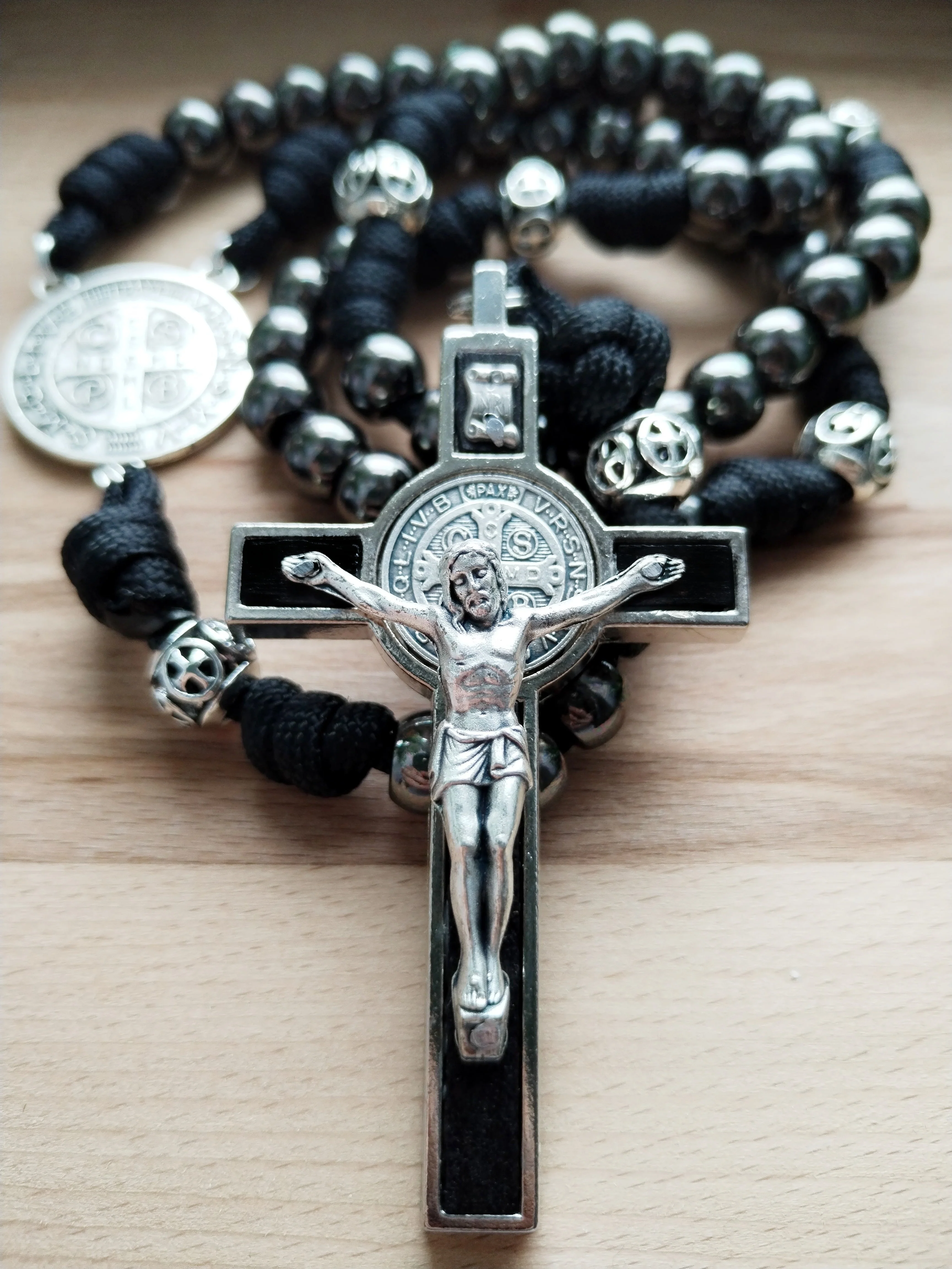 St. Benediktus Paracord-Rosenkranz anthrazit - Image 3