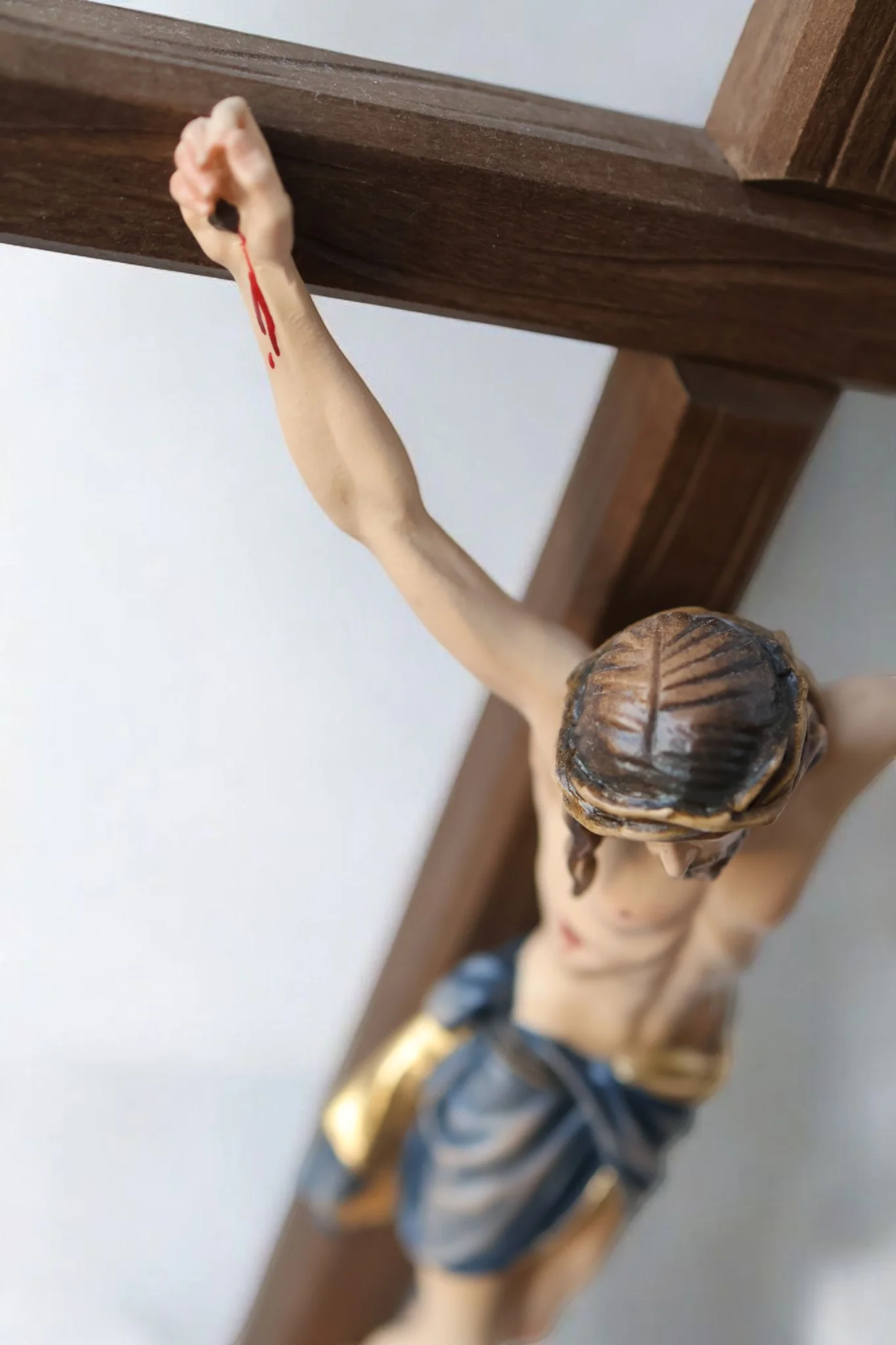 Stehkreuz Siena, handgeschnitzt, Echtholz, 47cm - Image 4