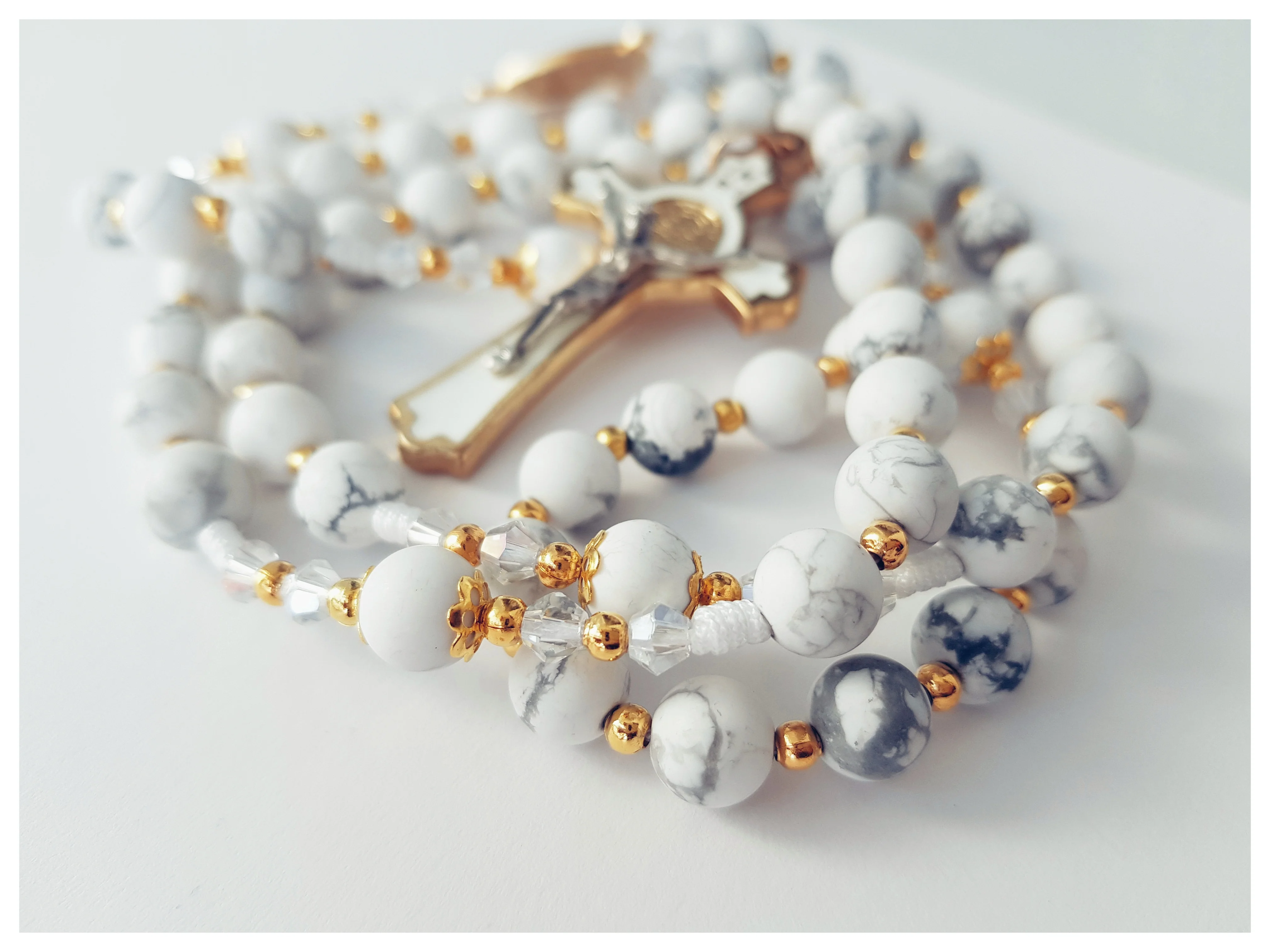 Rosenkranz Halbedelstein Howlith-Jaspis - Image 3